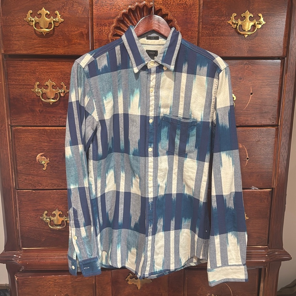 JCrew men’s casual button down shirt